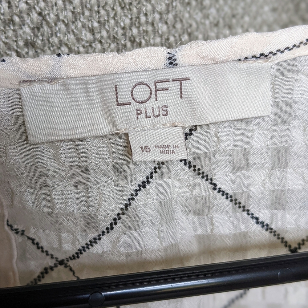 Loft Blouse - Picture 2 of 3